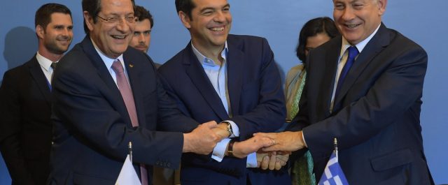 Οι φωτογραφίες που ανέβασε στο twitter ο Νετανιάχου από την τριμερή με Τσίπρα, Αναστασιάδη [εικόνες]