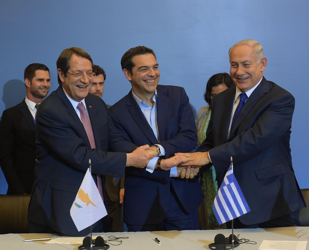 Οι φωτογραφίες που ανέβασε στο twitter ο Νετανιάχου από την τριμερή με Τσίπρα, Αναστασιάδη [εικόνες]