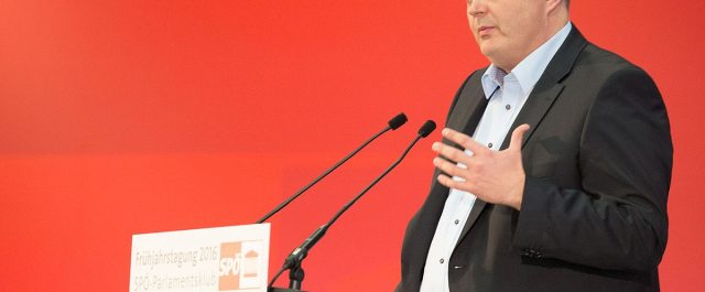 Αύξηση της τουρκικής επιρροής και ισλαμοποίηση των Βαλκανίων βλέπει ο Αυστριακός υπουργός Άμυνας