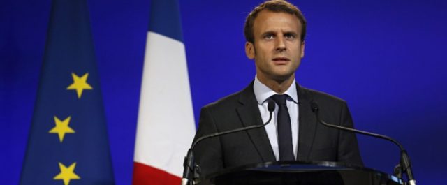 Πάνω από 350 έδρες δίνουν τα exit polls στο En Marche