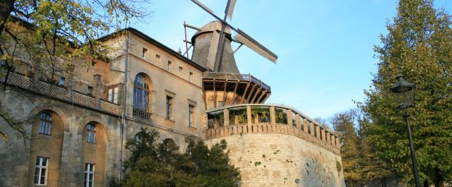 Σεραφείμ Π. Κοτρώτσος: Ο μυλωνάς του Πότσνταμ- Περί διαφθοράς και αδιαφθόρων