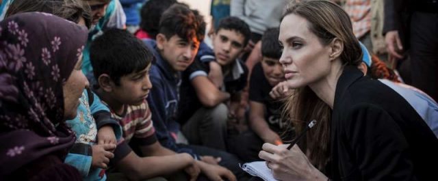 Η Αντζελίνα τίμησε τους πρόσφυγες με το δικό της τρόπο