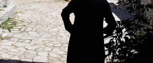 Θεσσαλονίκη: «Καλόγερος» επιχείρησε να ασελγήσει σε 48χρονη