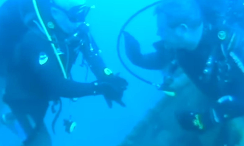 Ο Καμμένος κάνει κατάδυση στη Λέρο