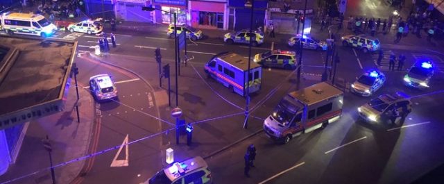 Τρόμος ξανά στο Λονδίνο: Επίθεση με βαν, ένας νεκρός, 10 τραυματίες