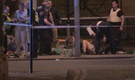 Οι δράστες φώναζαν: “Αυτό είναι για τον Αλλάχ”- Μαρτυρίες και εικόνες