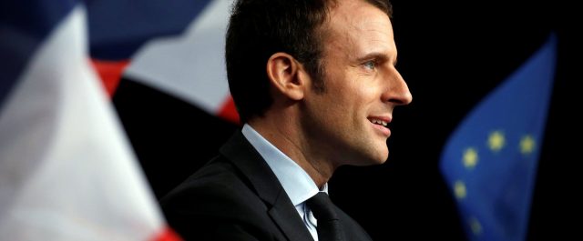 Handelsblatt: Η πρόταση Μακρόν για το ελληνικό χρέος