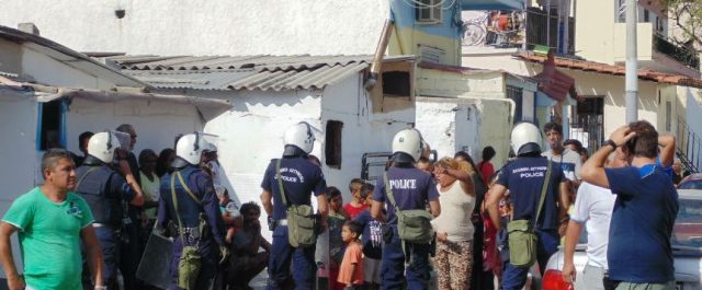 Νέο περιστατικό στο Μενίδι: “Αδέσποτη” σφαίρα πέρασε ξυστά από το κεφάλι 14χρονης