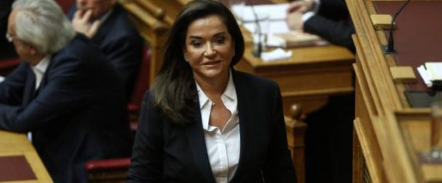 Απόλυτα επιτυχής η χειρουργική επέμβαση στην οποία υποβλήθηκε η Ντόρα Μπακογιάννη