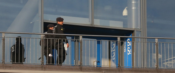 Αυτοκίνητο έπεσε σε παζούς στο Άμστερνταμ- Πέντε τραυματίες