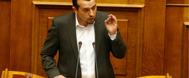 Τροπολογία-πίεση προς το ΕΣΡ για να προχωρήσει ο διαγωνισμός για τις άδειες