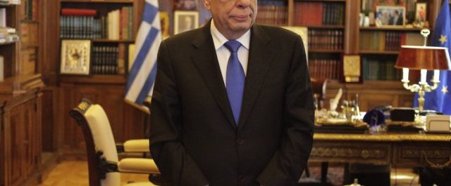 “Περίεργα” παιχνίδια με τον Πρόεδρο…