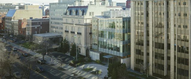 Ινστιτούτο Πέτερσεν: Δύο θετικά και ένα αρνητικό της συμφωνίας του Eurogroup