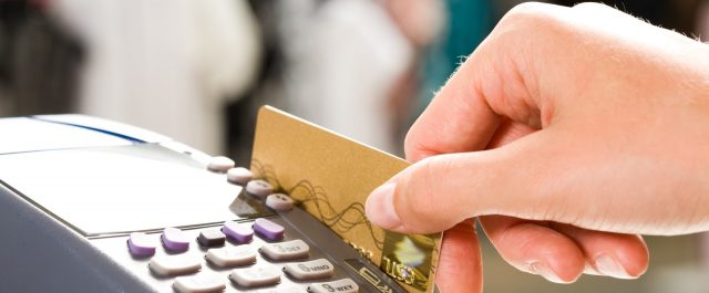 Λοταρία για τη χρήση καρτών – 1000 ευρώ σε 1000 τυχερούς ανά μήνα