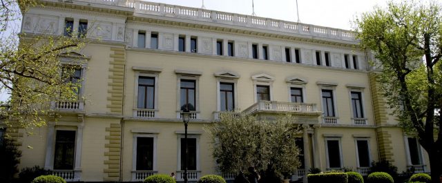 Ο ρόλος του ΠτΔ μετά τη συνταγματική αναθεώρηση προβληματίζει και τους πολίτες