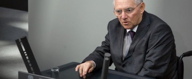 Επιστολή Σόιμπλε στη Μπούντεστανγκ: “Εγκρίνετε τη δόση για Ελλάδα”