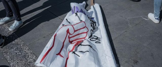 Μαύρες σημαίες ετοιμάζουν οι κάτοικοι στο Καστελόριζο για όποιον πολιτικό πάει στο νησί