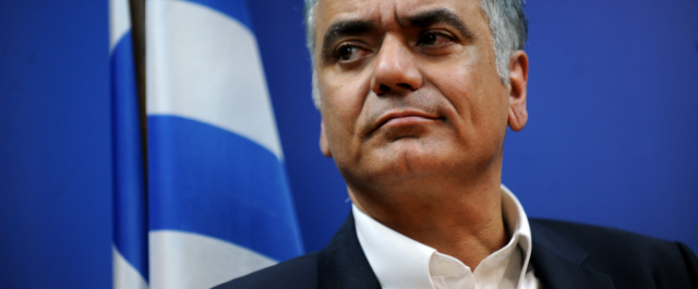 Νομοθετική ρύθμιση για τους συμβασιούχους τη Δευτέρα