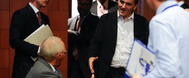 Unfair Σόϊμπλε: Εγκώμια στον Τσακαλώτο και “θάψιμο” στον Τσίπρα