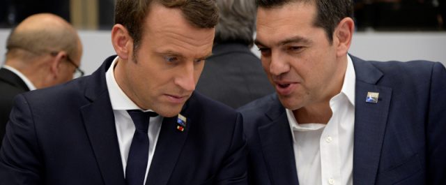 Ο Τσίπρας ζητά “εθνική γραμμή” στο χρέος και ελπίζει σε Μακρόν και Γιουνκέρ
