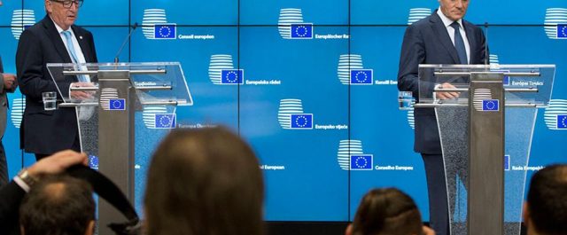 Χαμόγελα Τουσκ-Γιούνκερ για την ευρωπαϊκή οικονομία