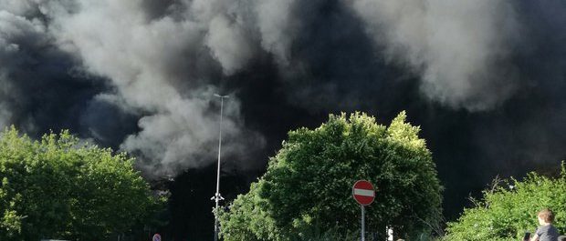 Μεγάλη φωτιά ξέσπασε στη Ρώμη- Μαύροι καπνοί έπνιξαν το Βατικανό[εικόνες, video]