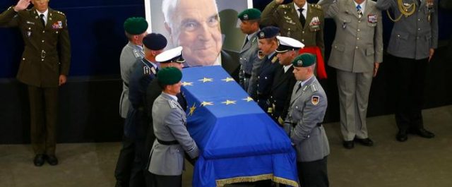 Η Γερμανία αποχαιρέτησε τον Χέλμουτ Κολ