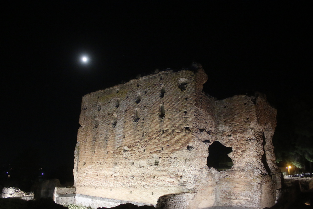 Αυγουστιάτικη πανσέληνος (7/8) στους αρχαιολογικούς χώρους