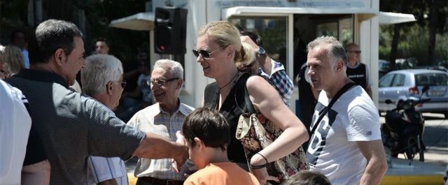 “Βγάλε το σκασμό επιτέλους”! Το βίντεο με την επίθεση Τσακνή σε Ραχήλ Μακρή που έγινε viral