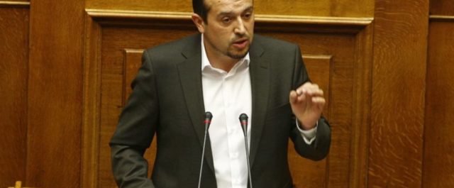 Βουλή: Μετωπική Παππά με Τραγάκη και Βενιζέλο για τις τηλεοπτικές άδειες