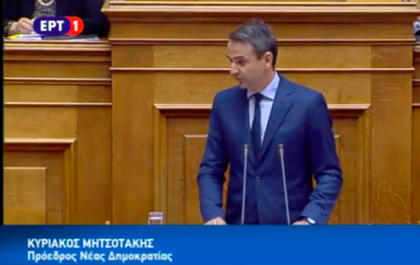 Η στιγμή της “έκρηξης” βουλευτών του ΣΥΡΙΖΑ κατά τη διάρκεια της ομιλίας Μητσοτάκη