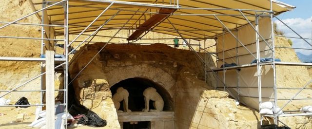 Τώρα κοντράρονται υπουργείο Πολιτισμού- Περιφέρεια Κεντρικής Μακεδονίας για Αμφίπολη