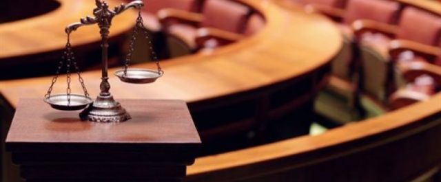 Αιφνίδια εξέλιξη: Παραιτήθηκε ο πρόεδρος του δικαστηρίου για την siemens