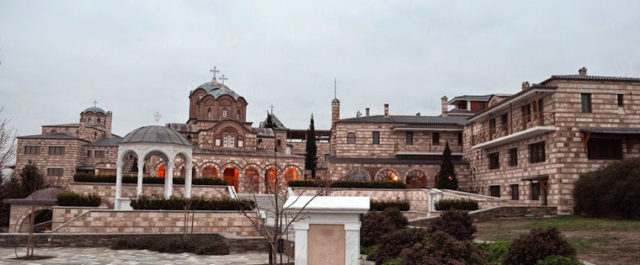Σκάνδαλο Εμμαούς: Εισαγγελική εισήγηση για παραπομπή σε δίκη και μοναχών