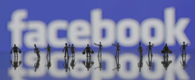 Οι εισπρακτικές εταιρείες ψάχνουν μέσω facebook “κόκκινους” δανειολήπτες – Το σοκαριστικό βίντεο με τον μάγο
