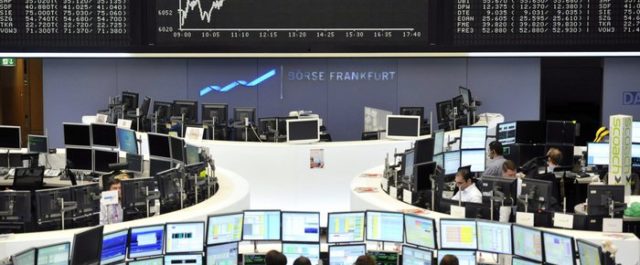 Associated Press: “Ορόσημο στην έξοδο από τα μνημόνια”