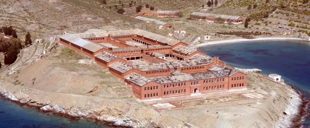 Γυάρος: Μπορεί το “Νησί του Διαβόλου” να γίνει οικολογικός παράδεισος;