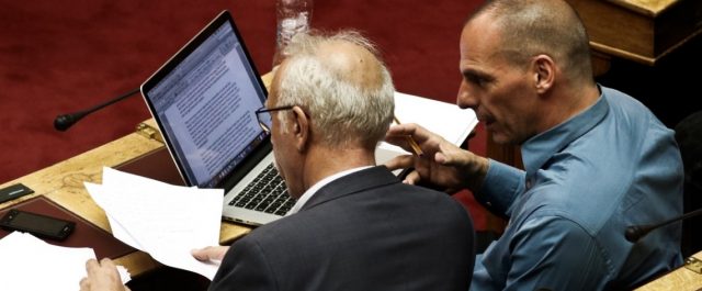 Πολιτική θύελλα για το παράλληλο νόμισμα- Εξεταστική ζητά η Ν.Δ