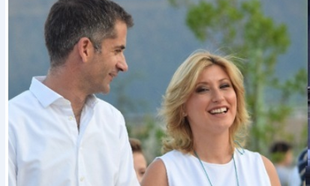 Το πρώτο σχόλιο Μπακογιάννη στο facebook για το γάμο του με την Σία Κοσιώνη!