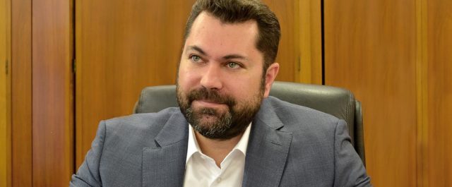 “Η εσχάτη πλάνη χείρων της πρώτης” απαντά ο Κρέτσος σε όσους ονειρεύονται νέο μαύρο στη ΕΡΤ