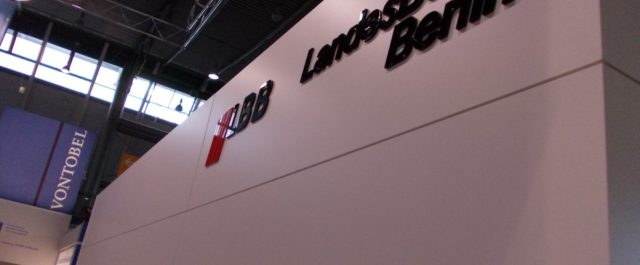 Bloomberg: “Τέλεια η χρονική συγκυρία για την έκδοση ελληνικού ομολόγου”