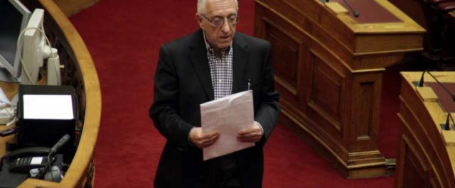 Μήνυμα Κακλαμάνη: Διεύρυνση στην πατριωτική Δεξιά, όχι στους υβριστές του Καραμανλή