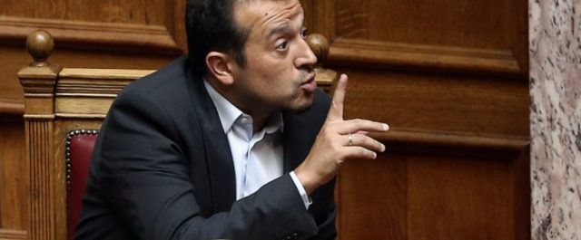 Παππάς κατά καναλαρχών: Θέλουν να εκπέμπουν δωρεάν ή με εξευτελιστικό τίμημα