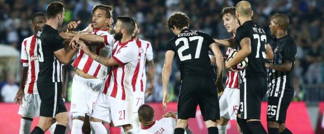 Παρτίζαν- Ολυμπιακός: Η στιγμή που μπουκάλι πετυχαίνει τον Κούτρη