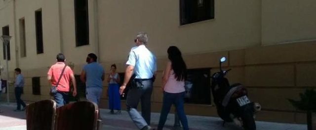Πάτρα: Στον αδελφό του και στο… καυτό γάλα αποδίδουν οι γονείς την κακοποίηση του μωρού τους