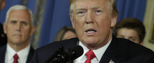 Θρίλερ για Τραμπ η κατάργηση του Obamacare. Με μία ψήφο πέρασε από τη Γερουσία