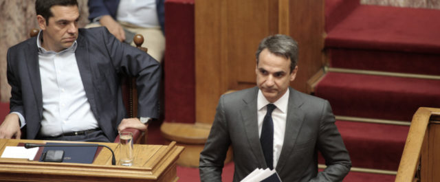Πάλι ένα σκίτσο του Αρκά προκάλεσε “πόλεμο” Μαξίμου- Μητσοτάκη