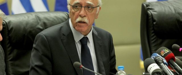 Βίτσας: “Η έξοδος στις αγορές δεν είναι πυροτέχνημα”