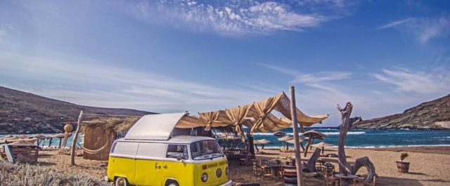 Ένα από τα καλύτερα beach bars της Ευρώπης είναι στην Τήνο [εικόνες]