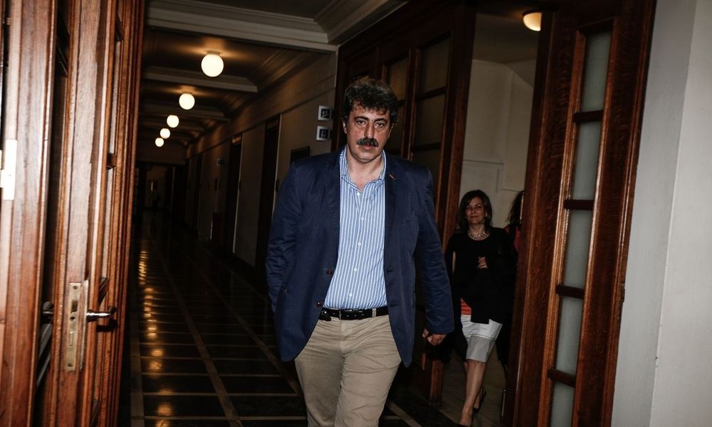 Σκληρή απάντηση Πολάκη στον Παπαχρήστου των “Νέων” για το νοσοκομείο Σύρου